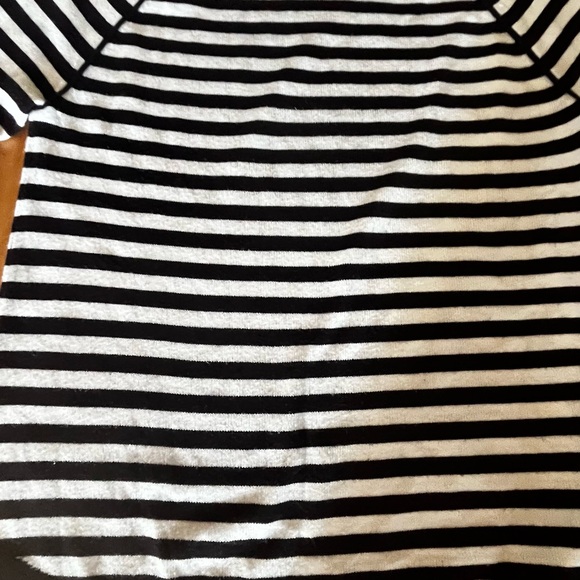 Black and White Striped Long Sleeve Top - Picture 3 of 8